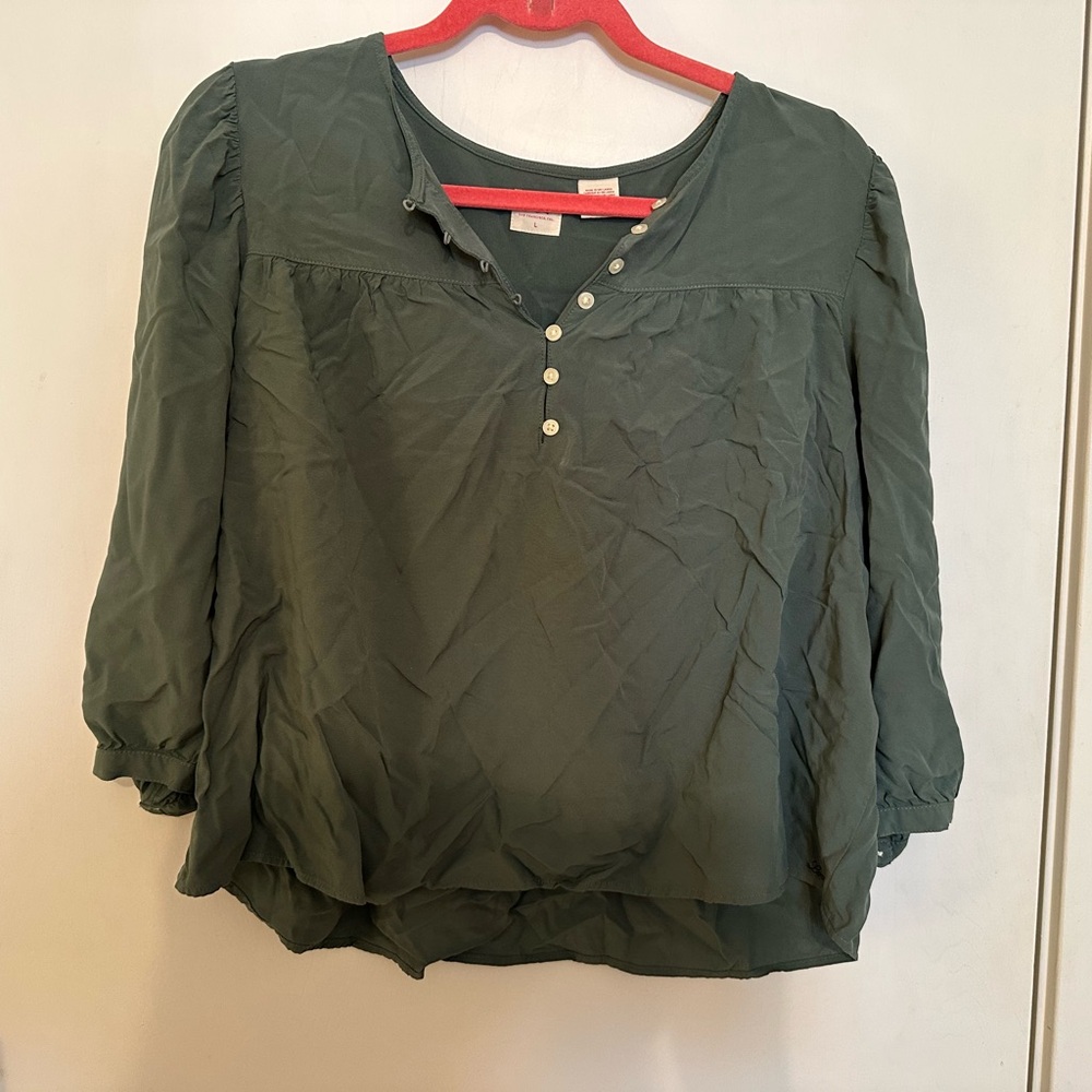 olive levis shirt